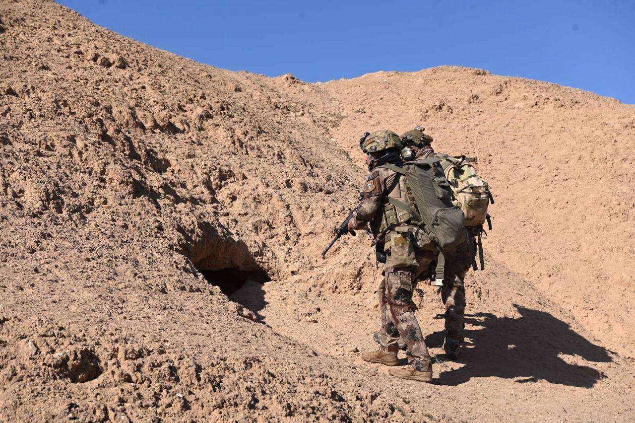 مكافحة الإرهاب يفجر سيارة مفخخة في راوة غرب البلاد