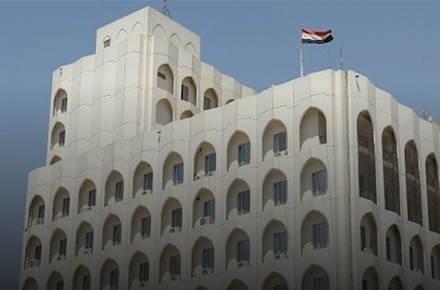 العراق يدين الغارة الإسرائيلية على القصر الرئاسي في دمشق