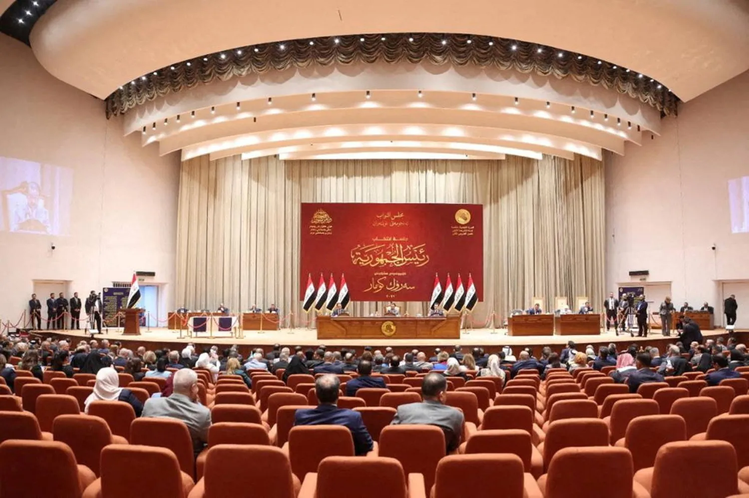 لجنة برلمانية: ضغوط أمريكية وأطرف سياسية وراء تأخير إقرار قانون الحشد الشعبي
