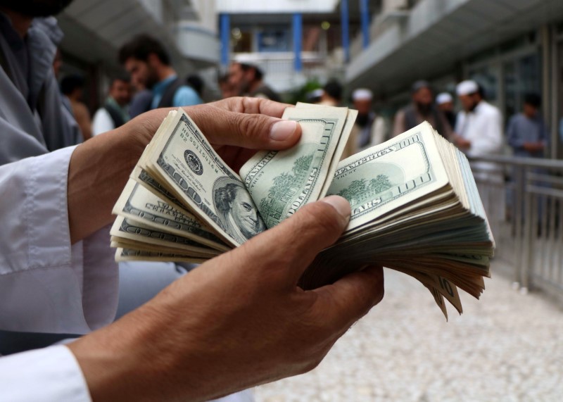 مع إغلاق البورصة.. أسعار صرف الدولار في الأسواق العراقية ليوم الأربعاء