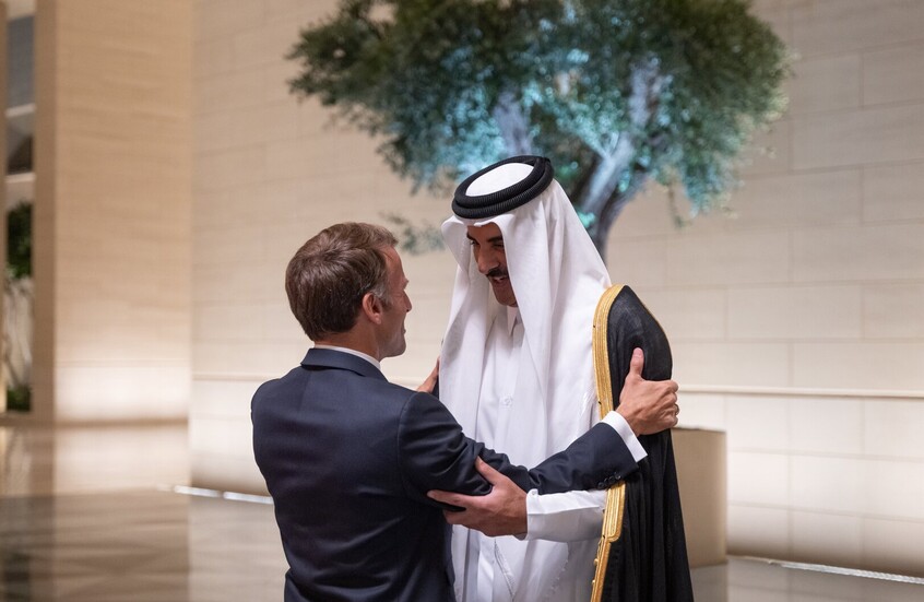 أمير قطر وماكرون يبحثان تعزيز الشراكة الاستراتيجية