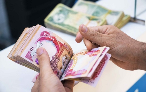 وزير المالية يوافق على شمول العقود في مؤسسات الدولة بالسلف المصرفية
