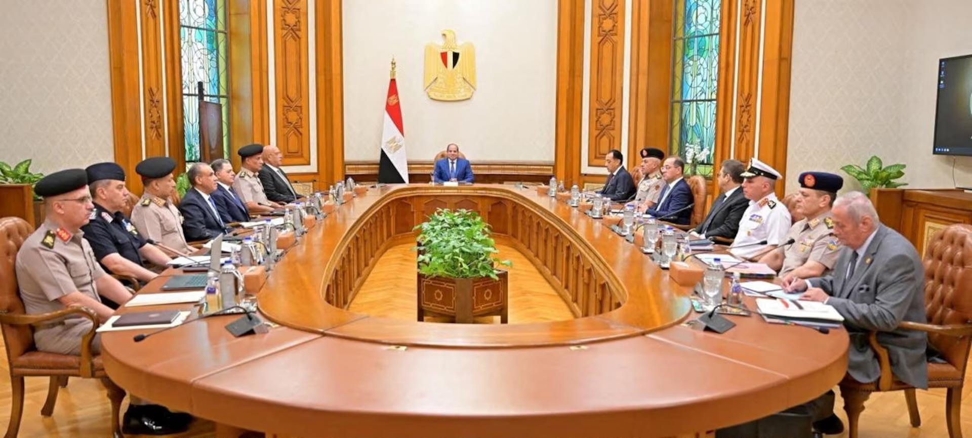 البرلمان المصري يفوّض السيسي لدعم السعودية ضد اليمن